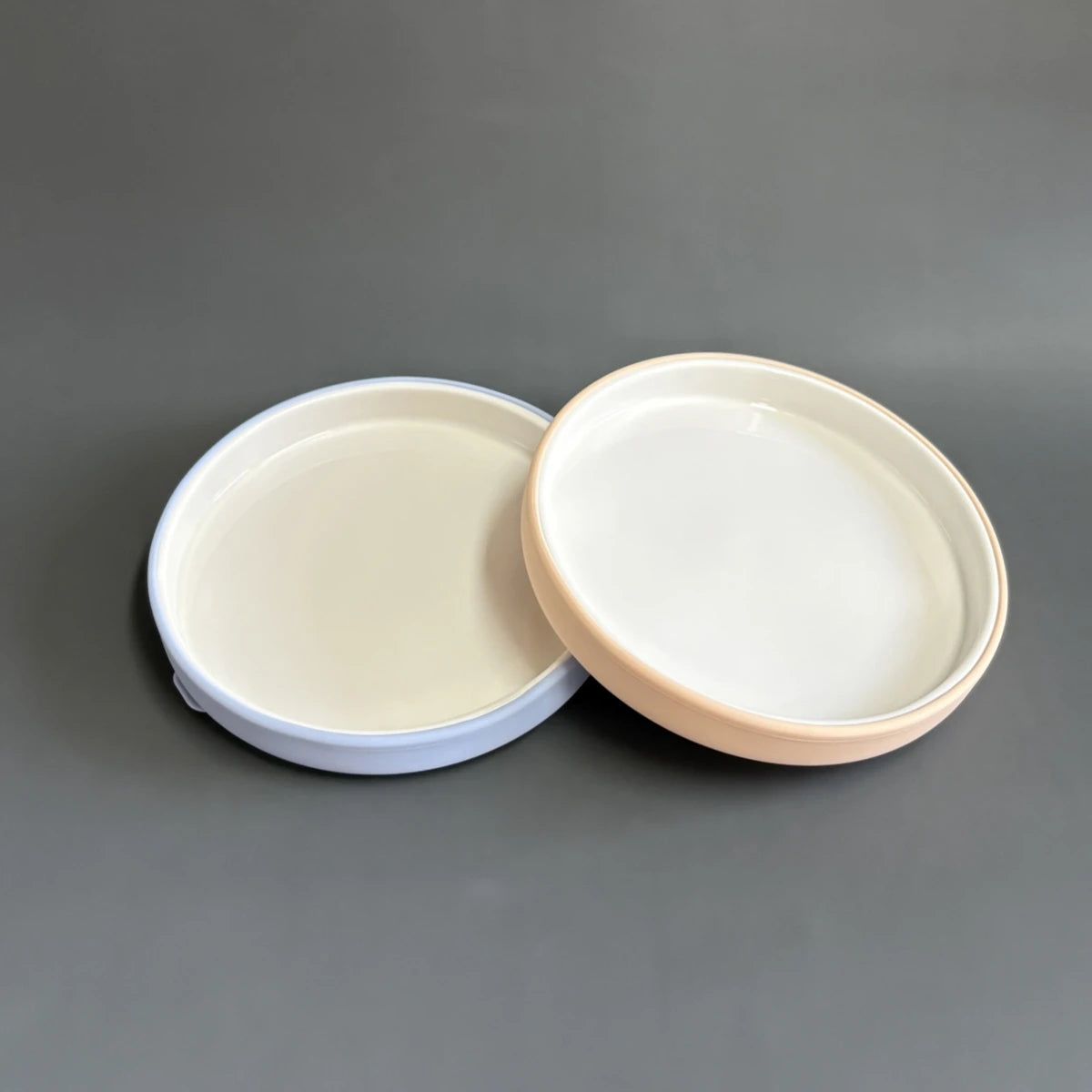 Porcelain White Plate with Silicone Sleeve