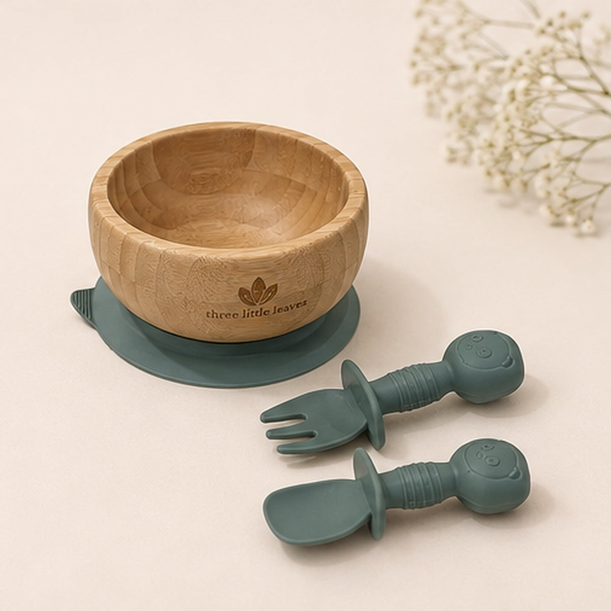 Stylish baby weening set, plastic free. Bamboo bowl and silicone bib and cutlery