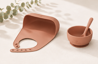 Silicone weaning set - plastic free, suitable for toddlers looking for a healthy way to start foods