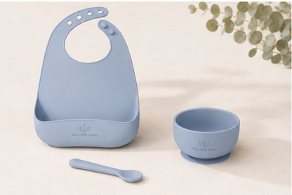 Silicone weaning set - plastic free, suitable for toddlers looking for a healthy way to start foods